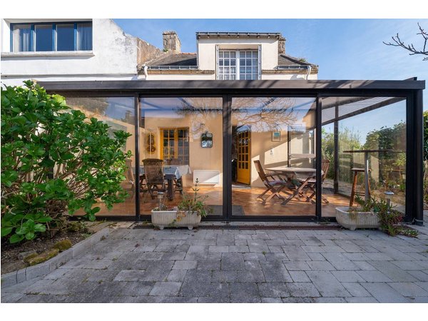 Holiday home in Arzon from £53 per night