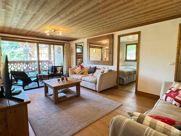 Holiday apartment in Les Gets from £289 per night
