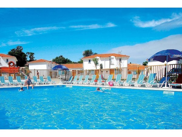 Holiday home in Côte de Jade from £55 per night