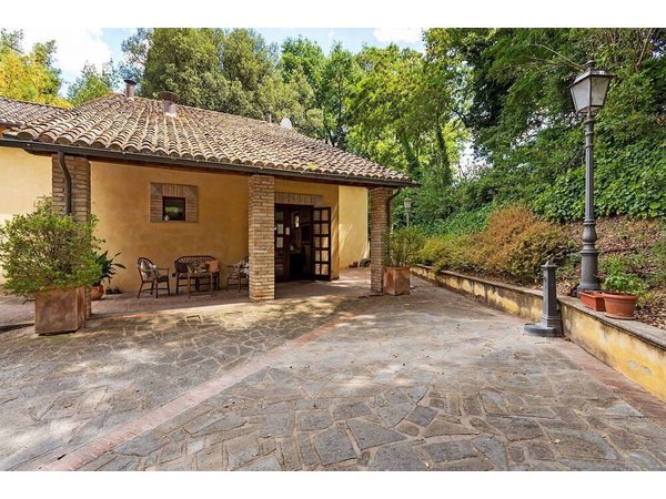 Holiday apartment in Perugia from £115 per night