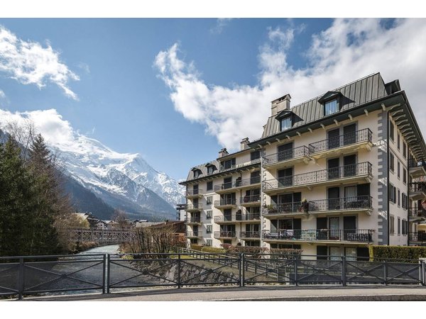 Holiday apartment in Rhone-Alps from £535 per night