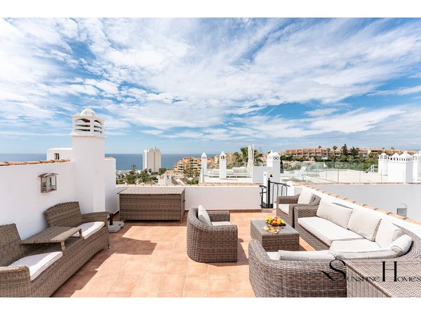 Holiday home in Benalmádena from £182 per night