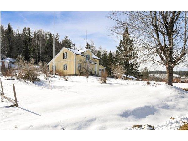 Holiday home in Eda from £39 per night