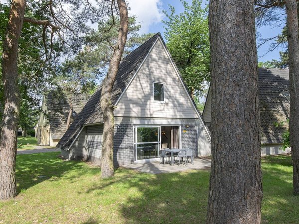 Holiday home in Oosterhout from £80 per night