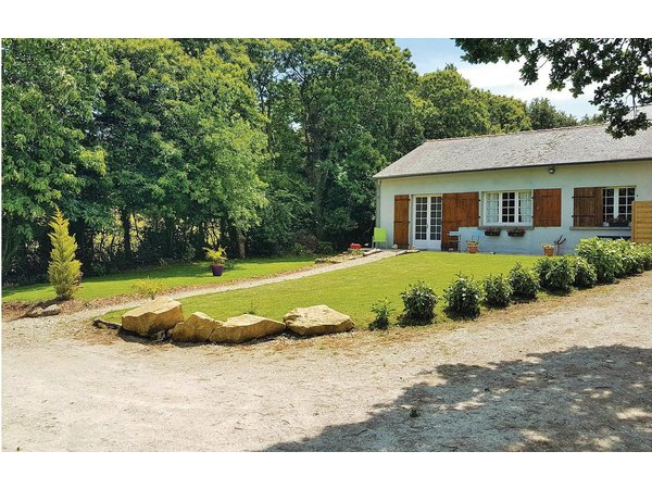 Holiday home in Iroise from £36 per night