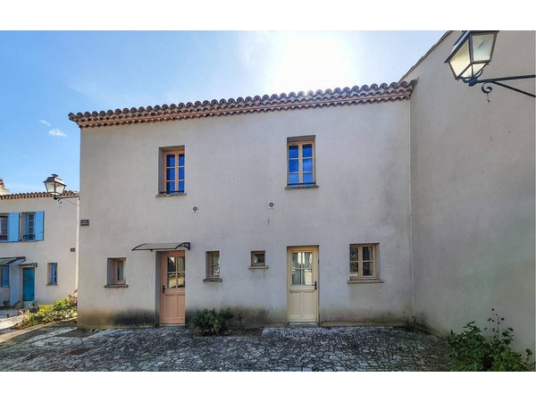 Holiday home in Aude from £37 per night