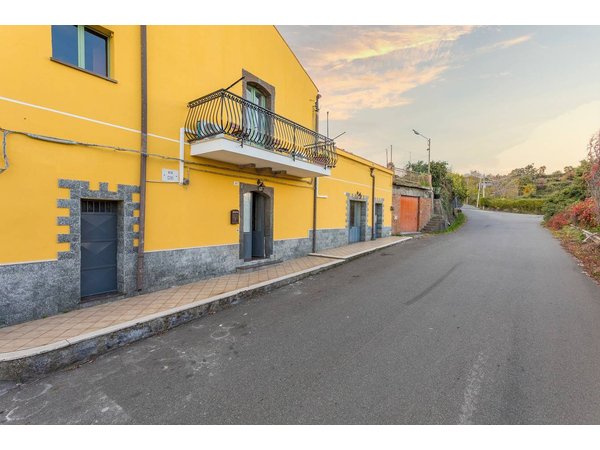 Holiday apartment in Etna Park from £45 per night