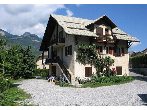 Holiday home in Eygliers from £57 per night