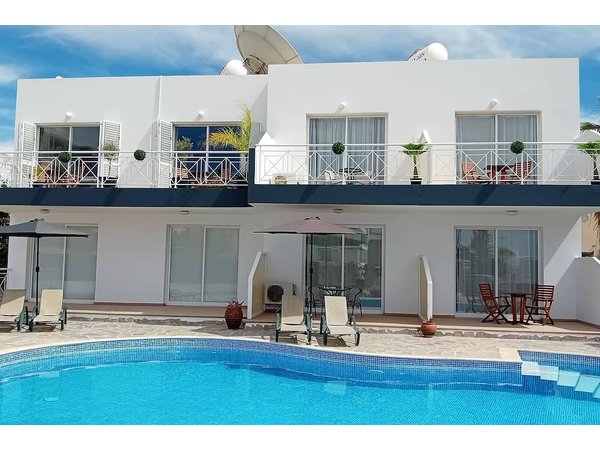 Holiday apartment in Paphos from £65 per night