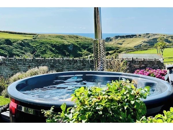Holiday home in Cornwall from £1095 per night
