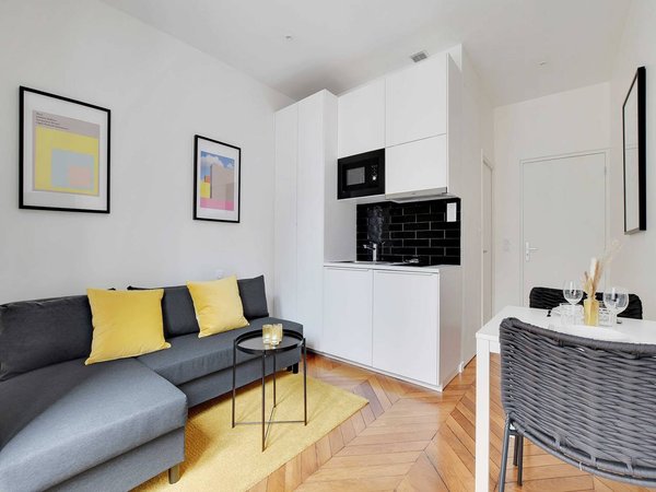 Holiday apartment in Nanterre from £103 per night