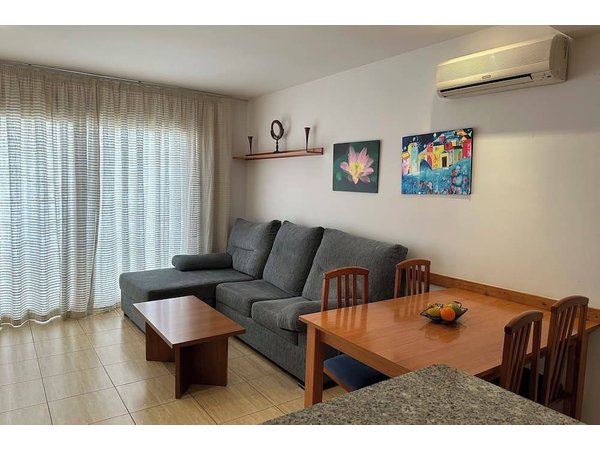 Holiday apartment in Roses from £58 per night