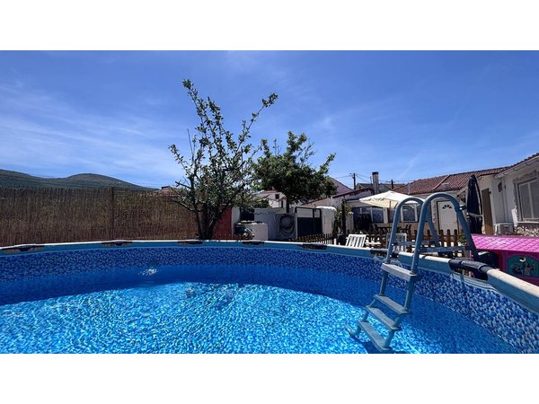 Holiday home in Oeste from £46 per night