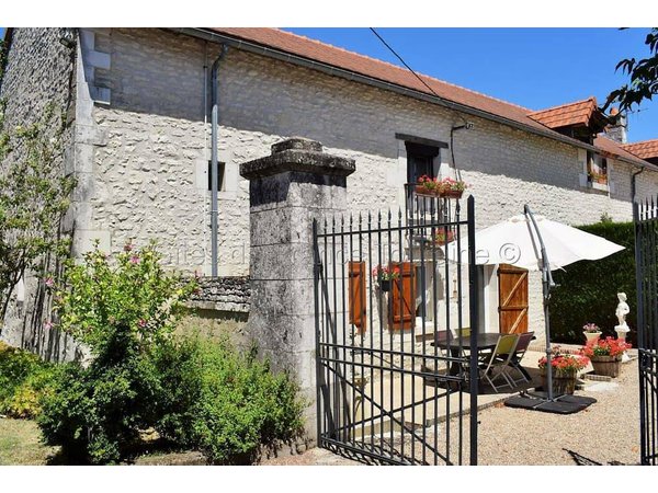 Holiday home in Chinon region from £51 per night