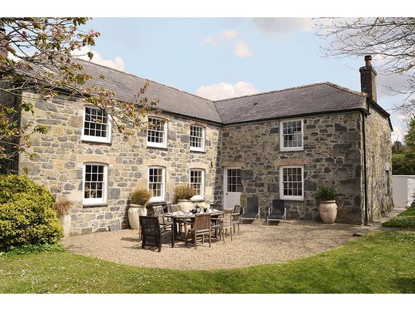 Holiday home in Cornwall from £472 per night