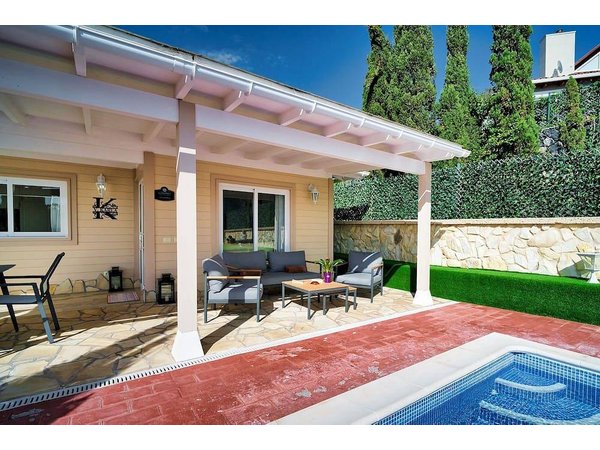 Holiday home in Adeje from £320 per night