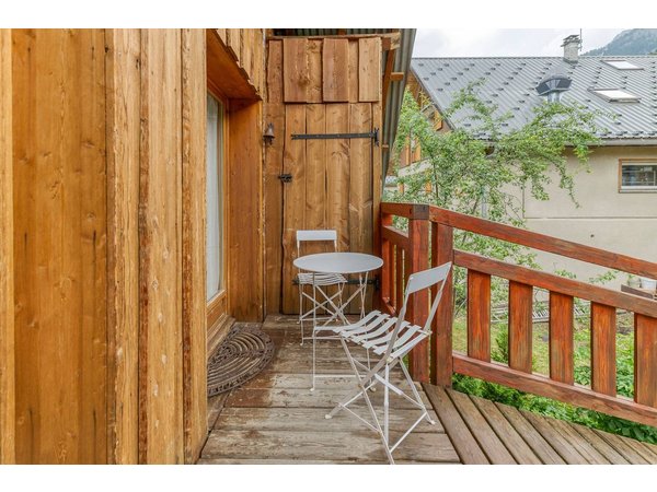 Holiday home in Oz from £42 per night