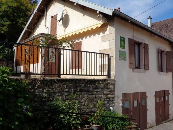 Holiday home in Haute-Saône from £43 per night