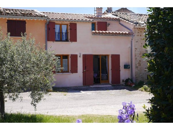 Holiday home in Bédoin from £143 per night