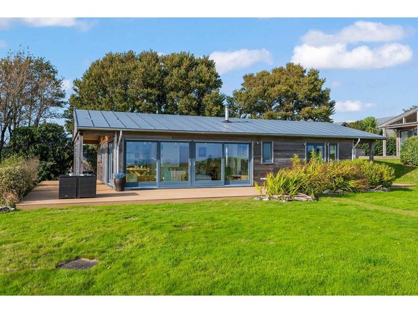 Holiday home in Cornwall from £227 per night