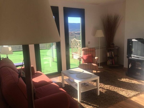 Holiday apartment in Jaca from £162 per night
