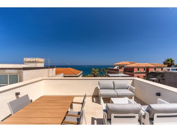 Holiday apartment in Syracuse from £60 per night