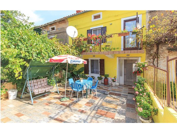 Holiday apartment in Rakalj from £27 per night
