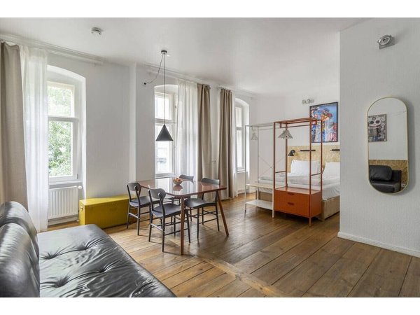 Holiday apartment in Berlin from £107 per night