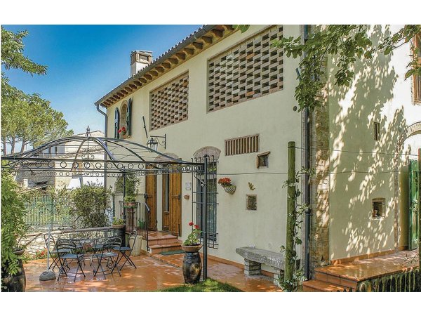 Holiday home in Chianti from £67 per night