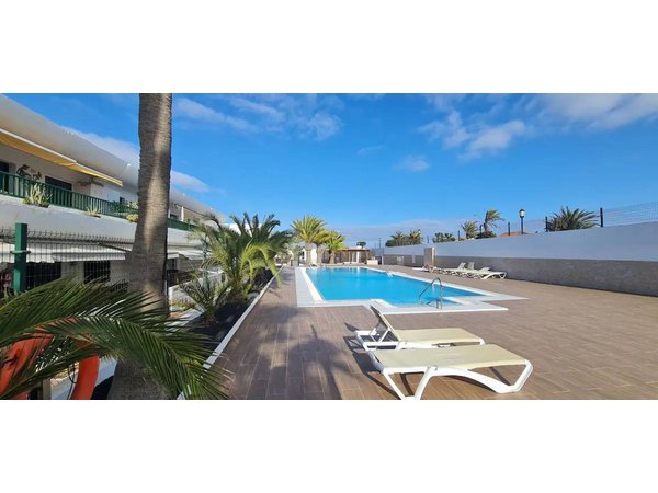 Holiday home in La Oliva from £46 per night