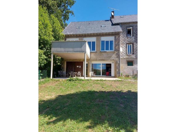 Holiday home in Auvergne from £52 per night