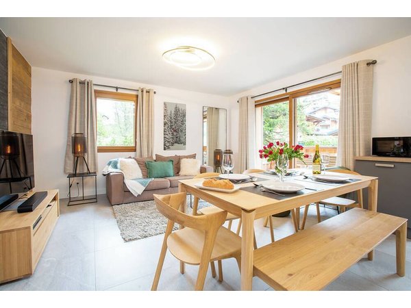 Holiday apartment in Les Gets from £372 per night