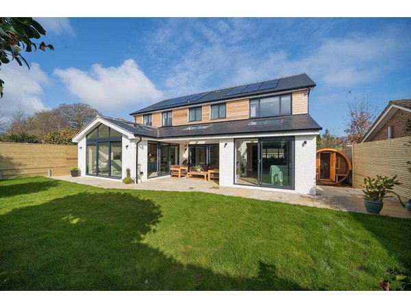Holiday home in Bembridge from £393 per night