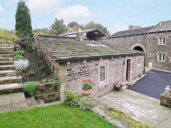 Holiday home in Oldham from £61 per night