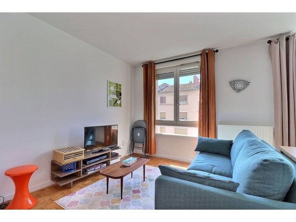 Holiday apartment in Lyon from £84 per night