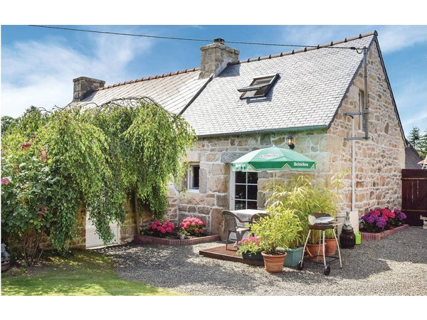 Holiday home in Louargat from £35 per night