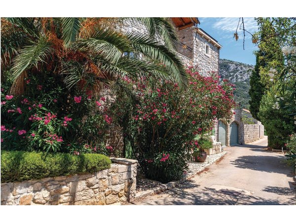 Holiday home in Peljesac from £89 per night