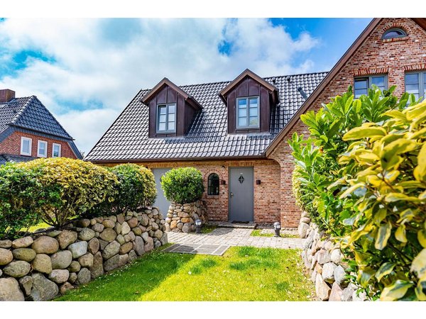Holiday home in Sylt from £139 per night