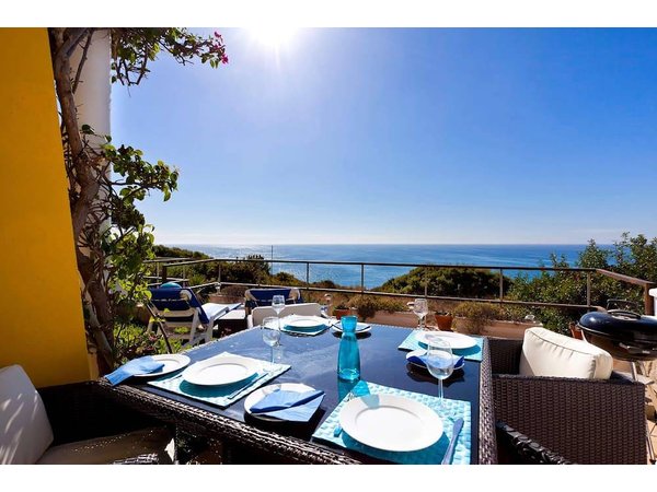 Holiday apartment in Lagoa from £169 per night