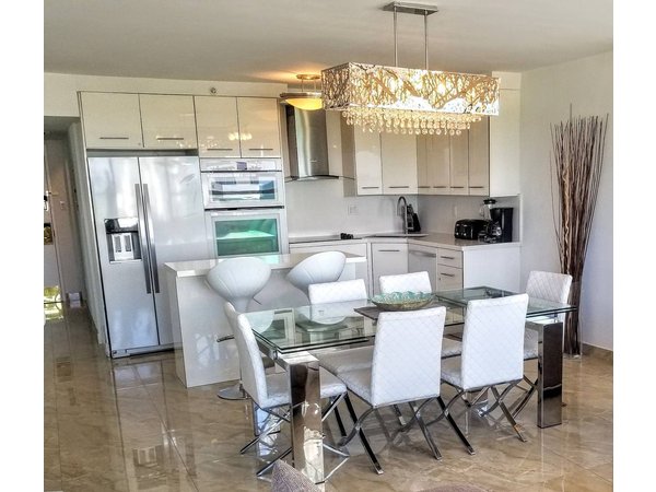 Holiday apartment in Miami Beach from £857 per night