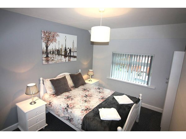 Holiday home in Belfast from £85 per night