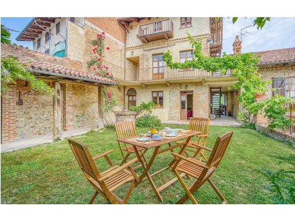 Holiday home in Aramengo from £58 per night