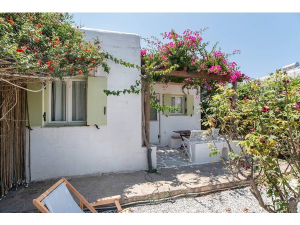 Holiday home in Paros from £54 per night