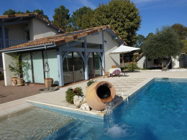 Holiday home in Landes from £53 per night