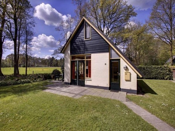 Holiday home in Dalfsen from £73 per night
