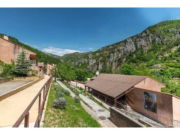Holiday apartment in Guillaumes from £36 per night