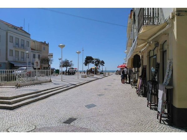 Holiday home in Oeste from £45 per night