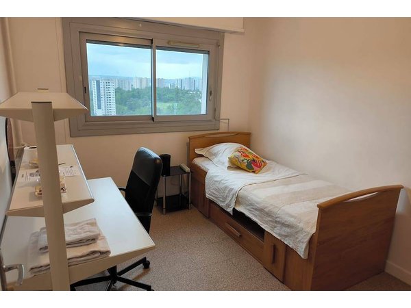 Holiday apartment in Rhône from £28 per night