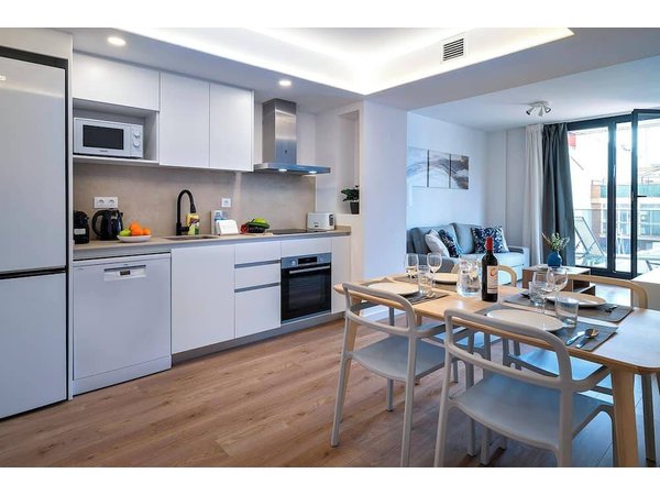 Holiday apartment in Barcelonès from £161 per night