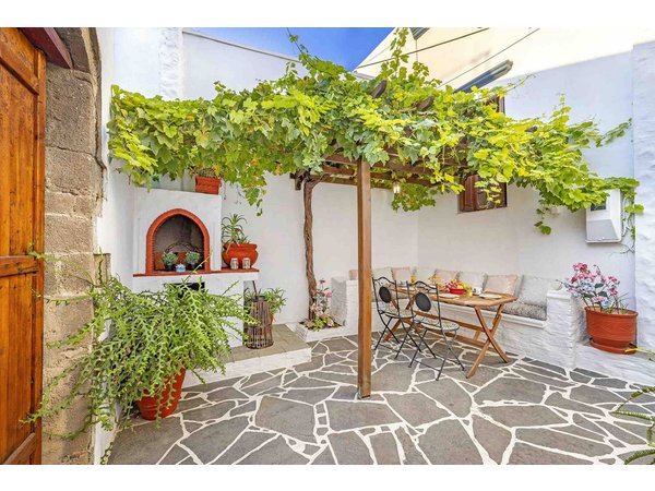Holiday home in Rhodes from £82 per night